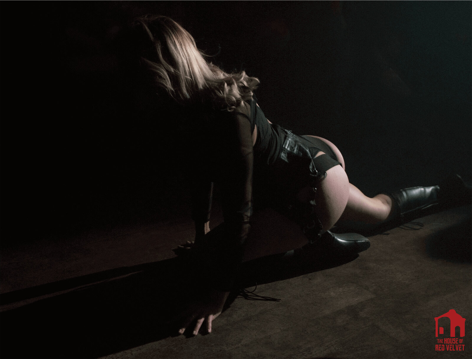 The House of Red Velvet Women in Dark Dance.