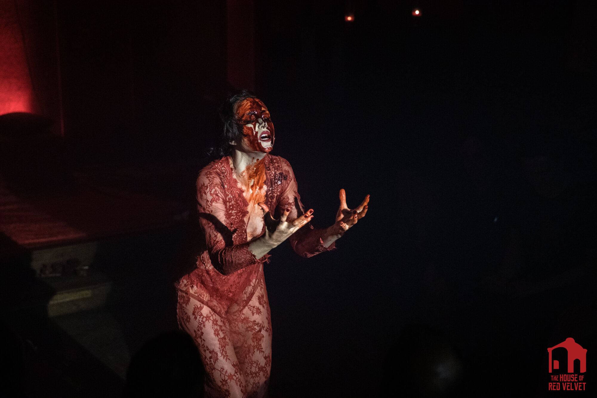 The House of Red Velvet. Blood performer in sacrifice.