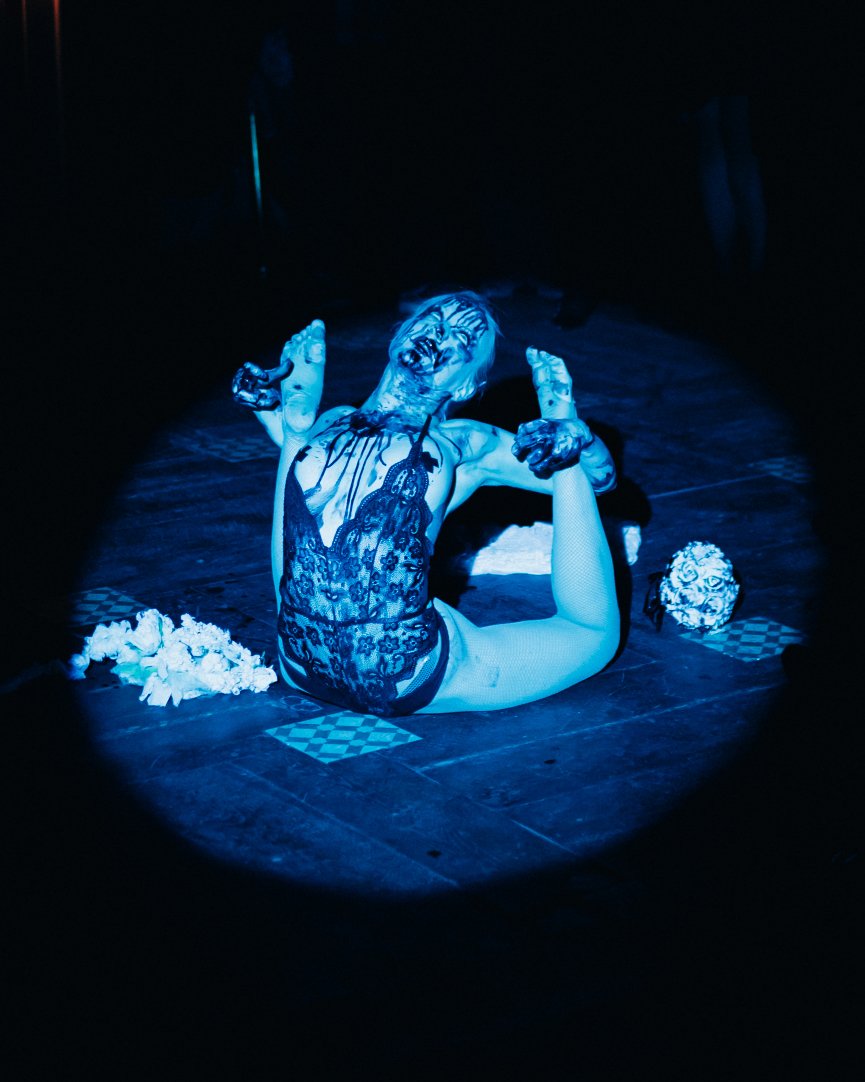 house-of-red-velvet-performance-dark-artists-surreal-los-angelesA2839.jpg